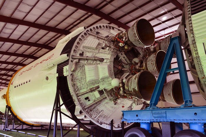 Дадада, программу закрыл полет Apollo-17. Знаю. Но был еще 